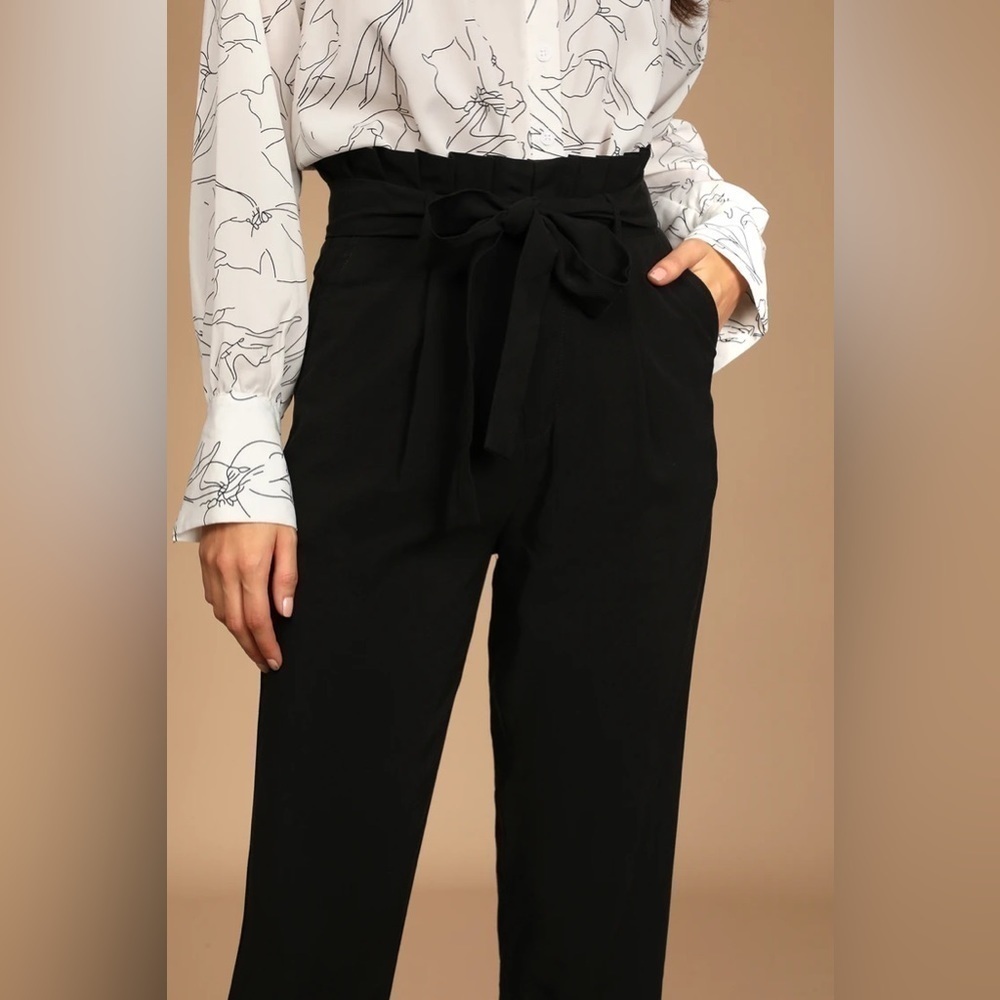 Lulu’s black ruffle hem ribbon tie pants women’s size large